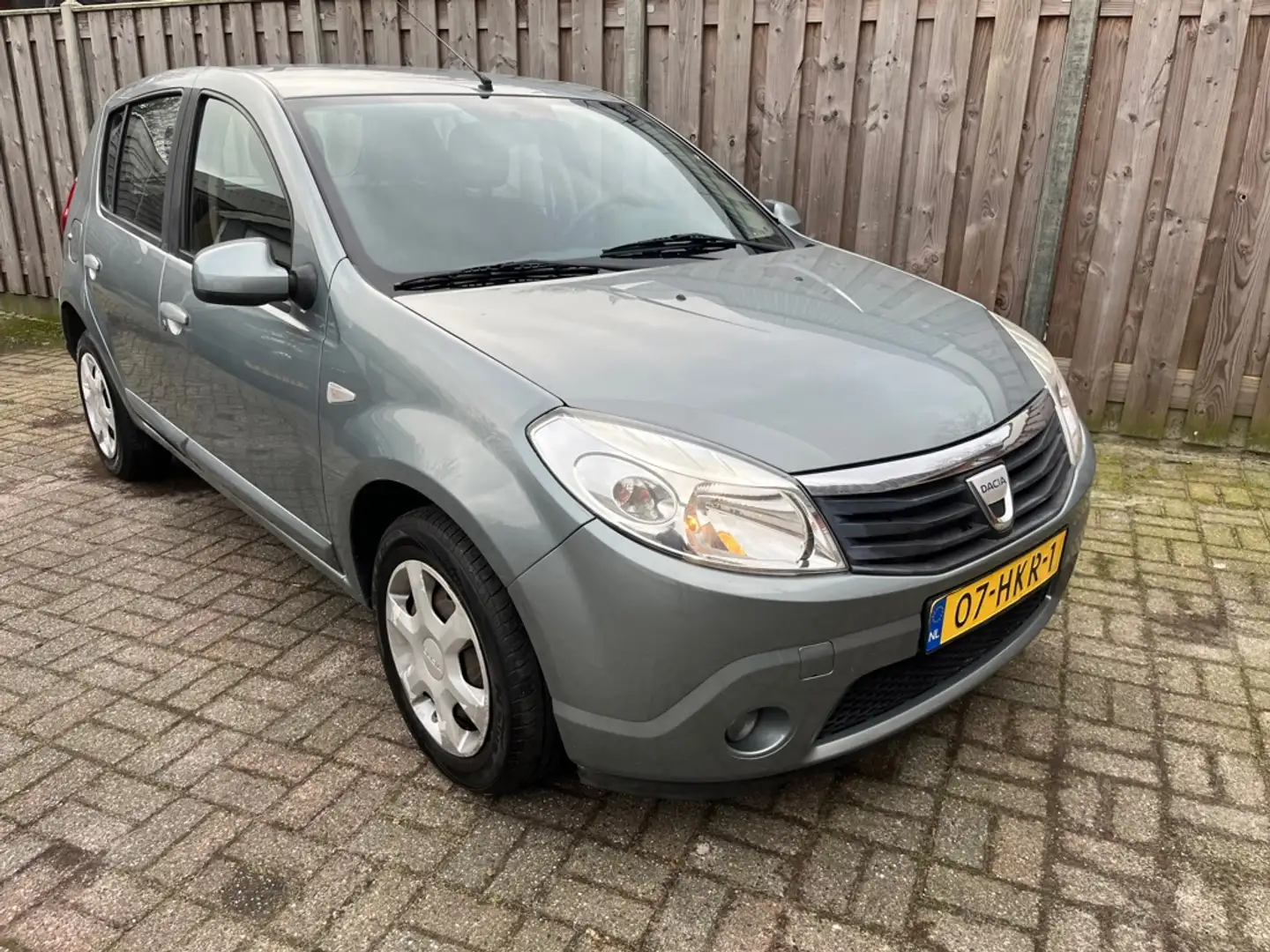 Dacia Sandero 1.4 Lauréate I nieuwe apk I airco I nette auto I 2 - 2