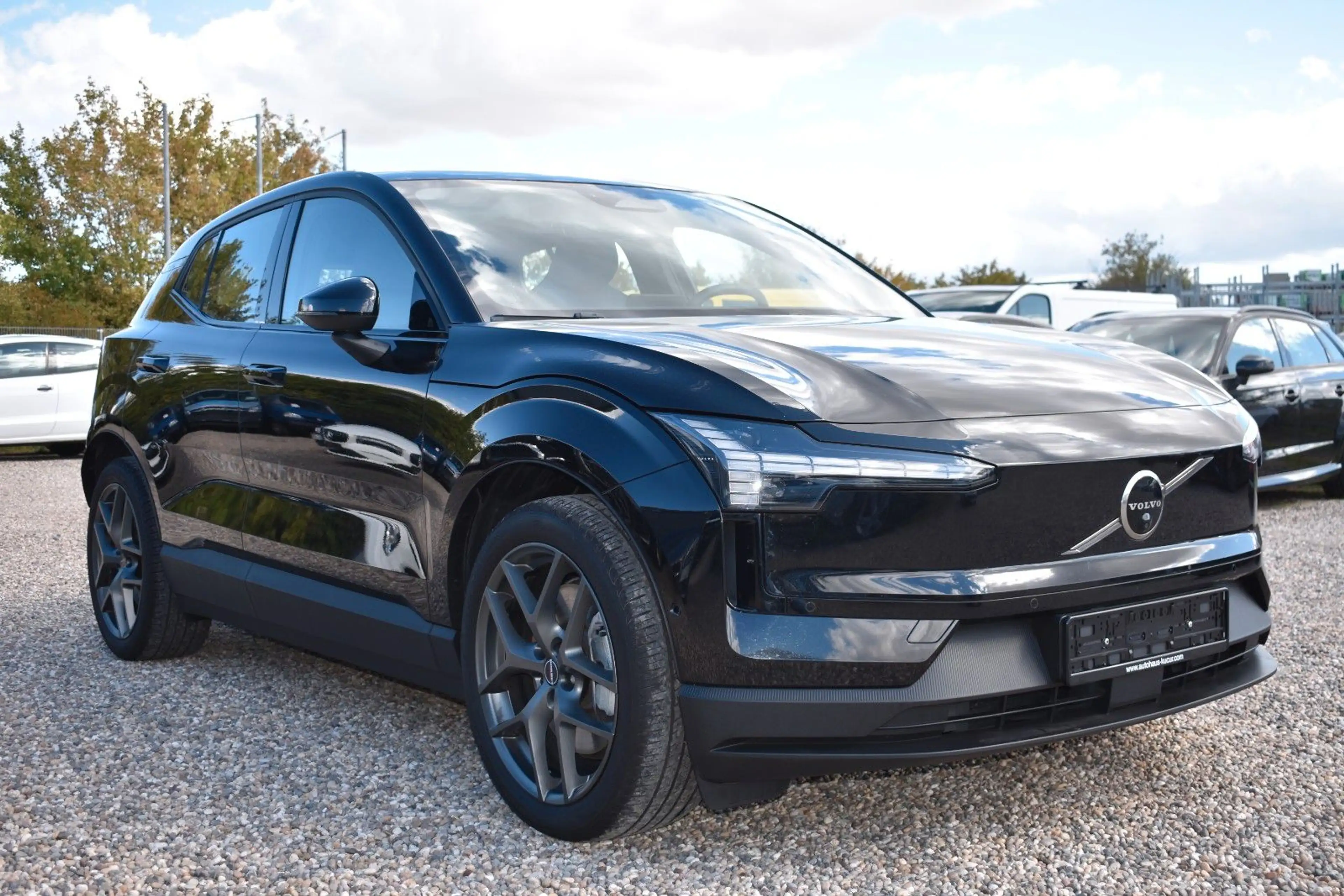 Volvo EX30 Ultra AWD Performance H&K/PANO/360°/ACC/STH — photo 2