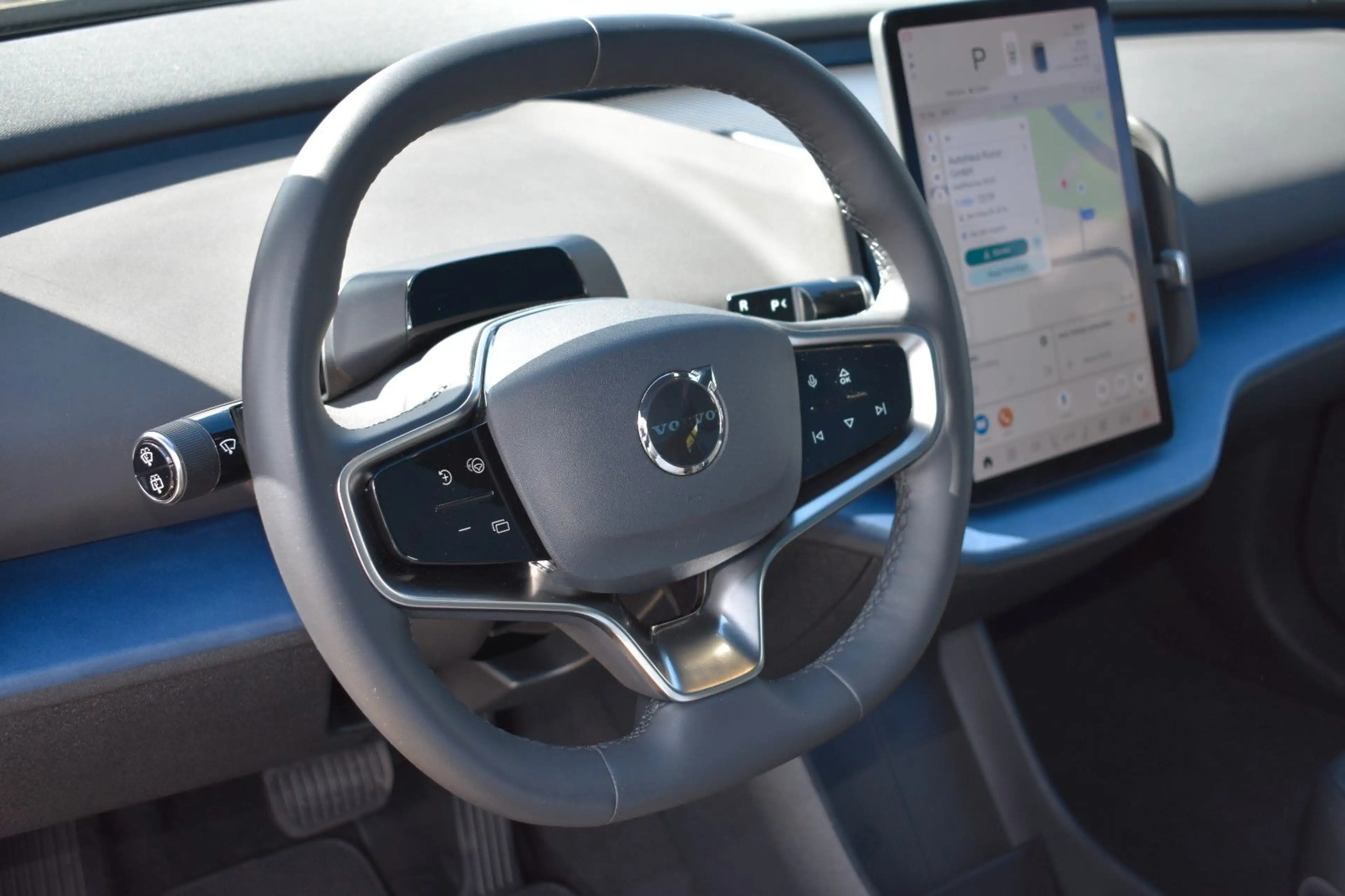 Volvo EX30 Ultra AWD Performance H&K/PANO/360°/ACC/STH — photo 10