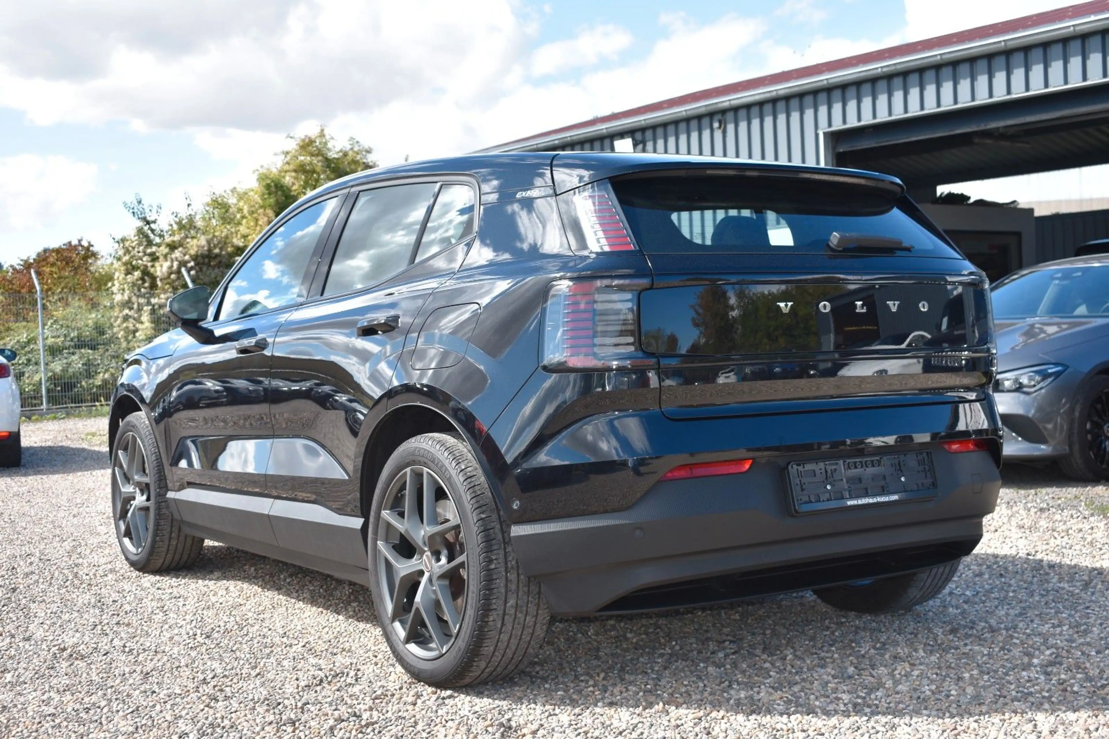 Volvo EX30 Ultra AWD Performance H&K/PANO/360°/ACC/STH — photo 4