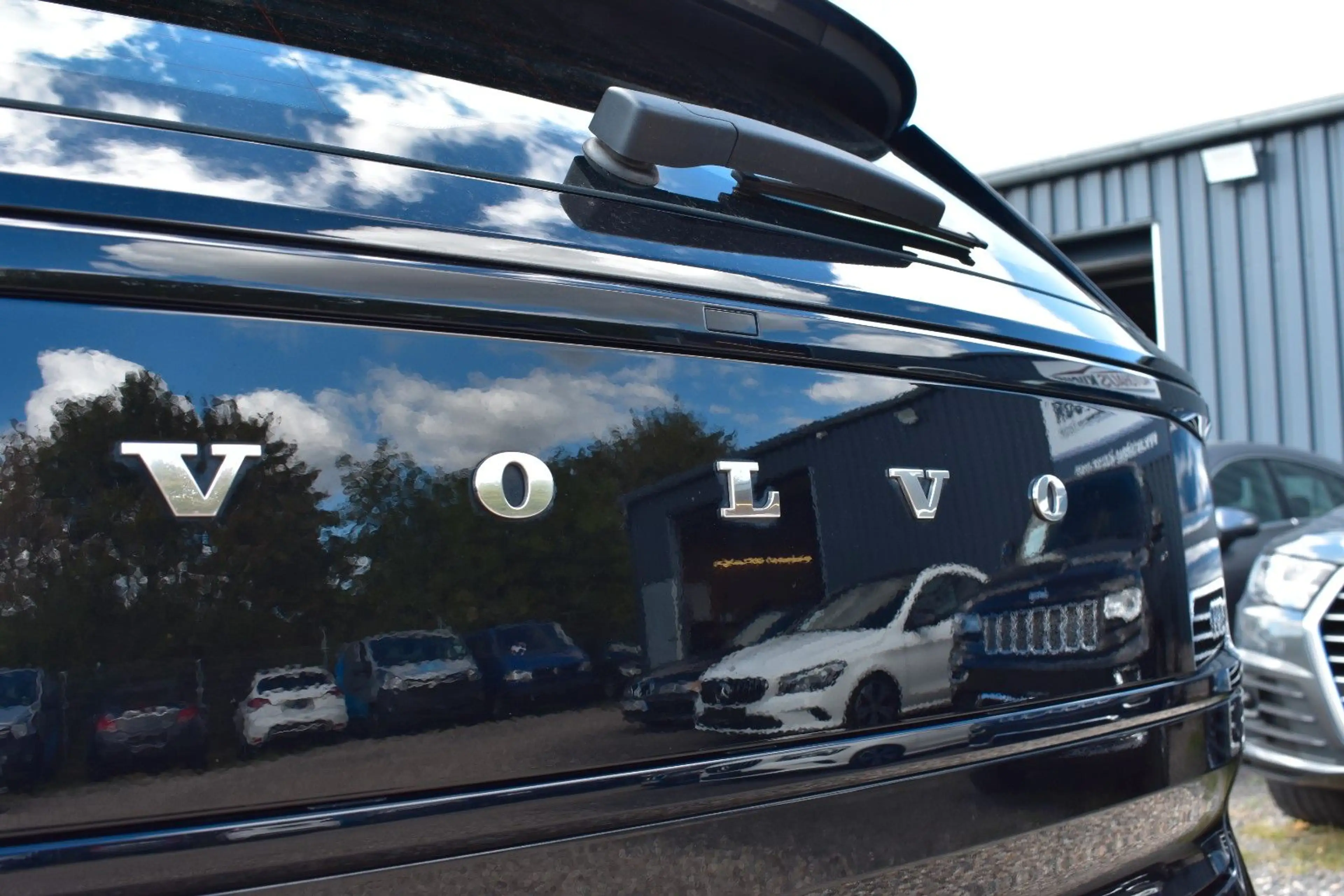 Volvo EX30 Ultra AWD Performance H&K/PANO/360°/ACC/STH — photo 7