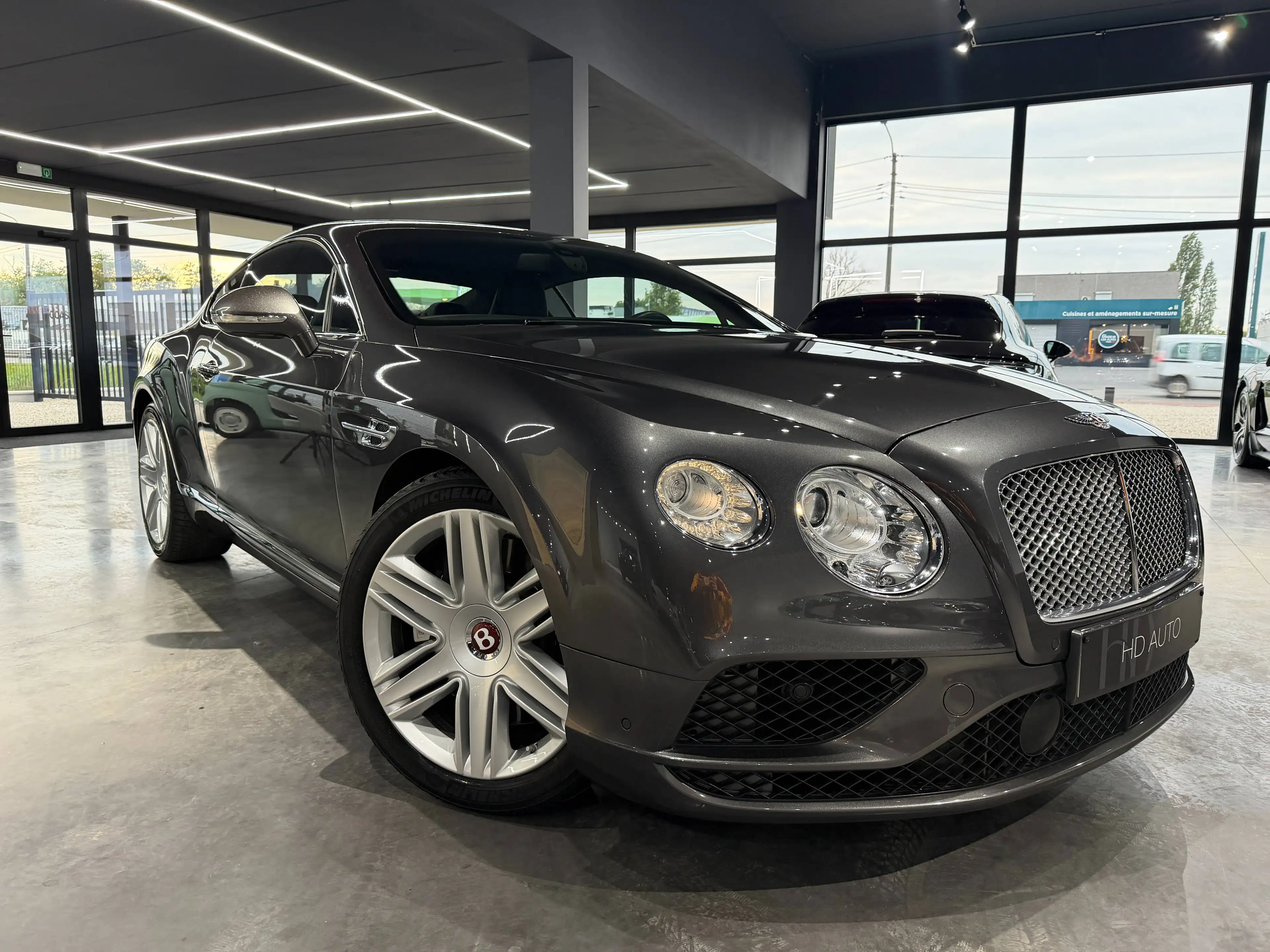 Bentley Continental GT Continental GT V8 4.0 BiTurbo//BI-XENON//SELLERIE CUIR//GRIS BRONZE//CAMERA DE RECUL — photo 4