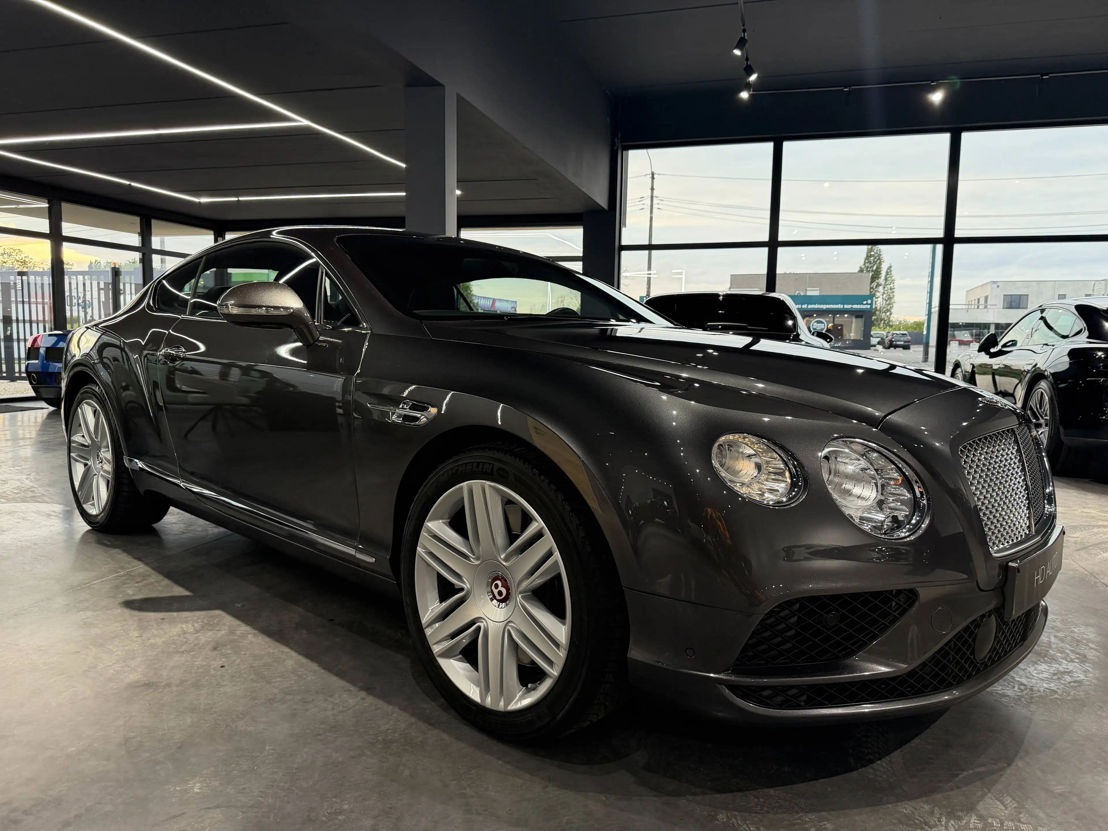 Bentley Continental GT Continental GT V8 4.0 BiTurbo//BI-XENON//SELLERIE CUIR//GRIS BRONZE//CAMERA DE RECUL — photo 9