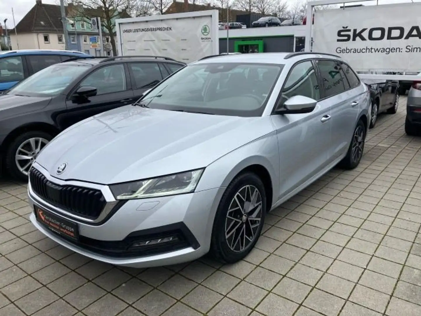Skoda Octavia Combi 2.0TDI Ambition Navi  Parksensoren Silber - 2