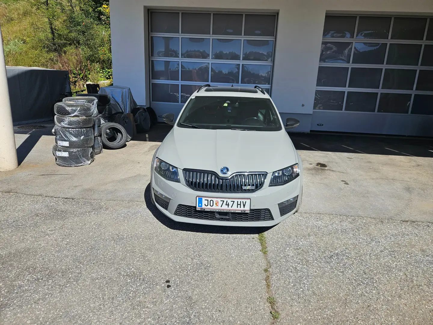 Skoda Octavia Octavia Combi RS 2,0 TDI 4x4  DSG RS Silber - 1