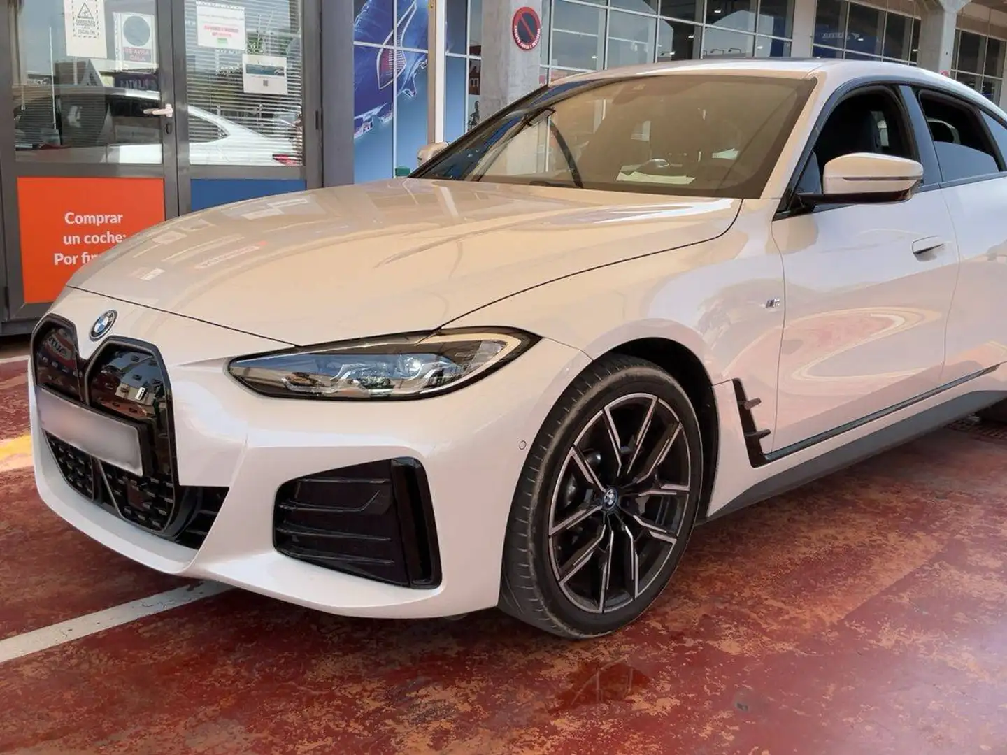 BMW i4 i4 eDrive40 Gran Coupe M Sport Weiß - 2