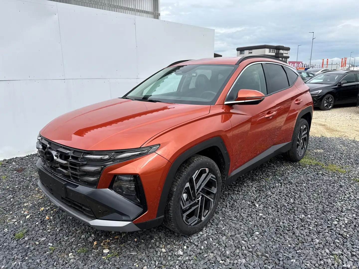 Hyundai TUCSON IMPRESSION DCT MHEV E-Shift 360 KRELL HUD MATRI... Оранжевый - 1