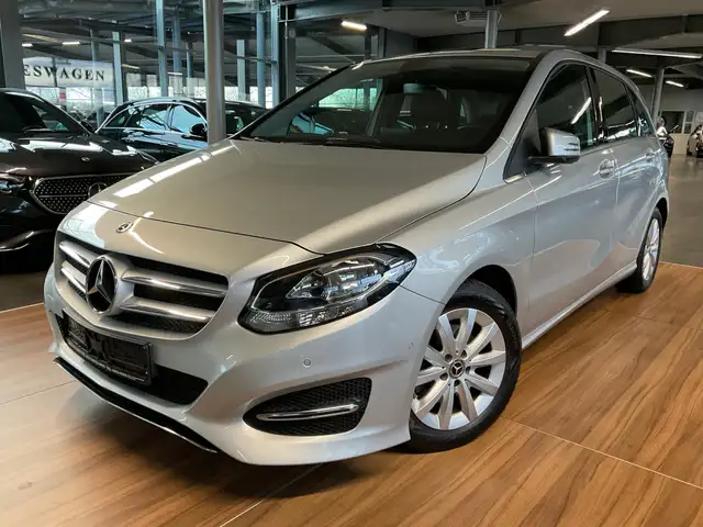 Mercedes-Benz B 180 B 180 Style AHK/GARMIN/SHZ/AUDIO20