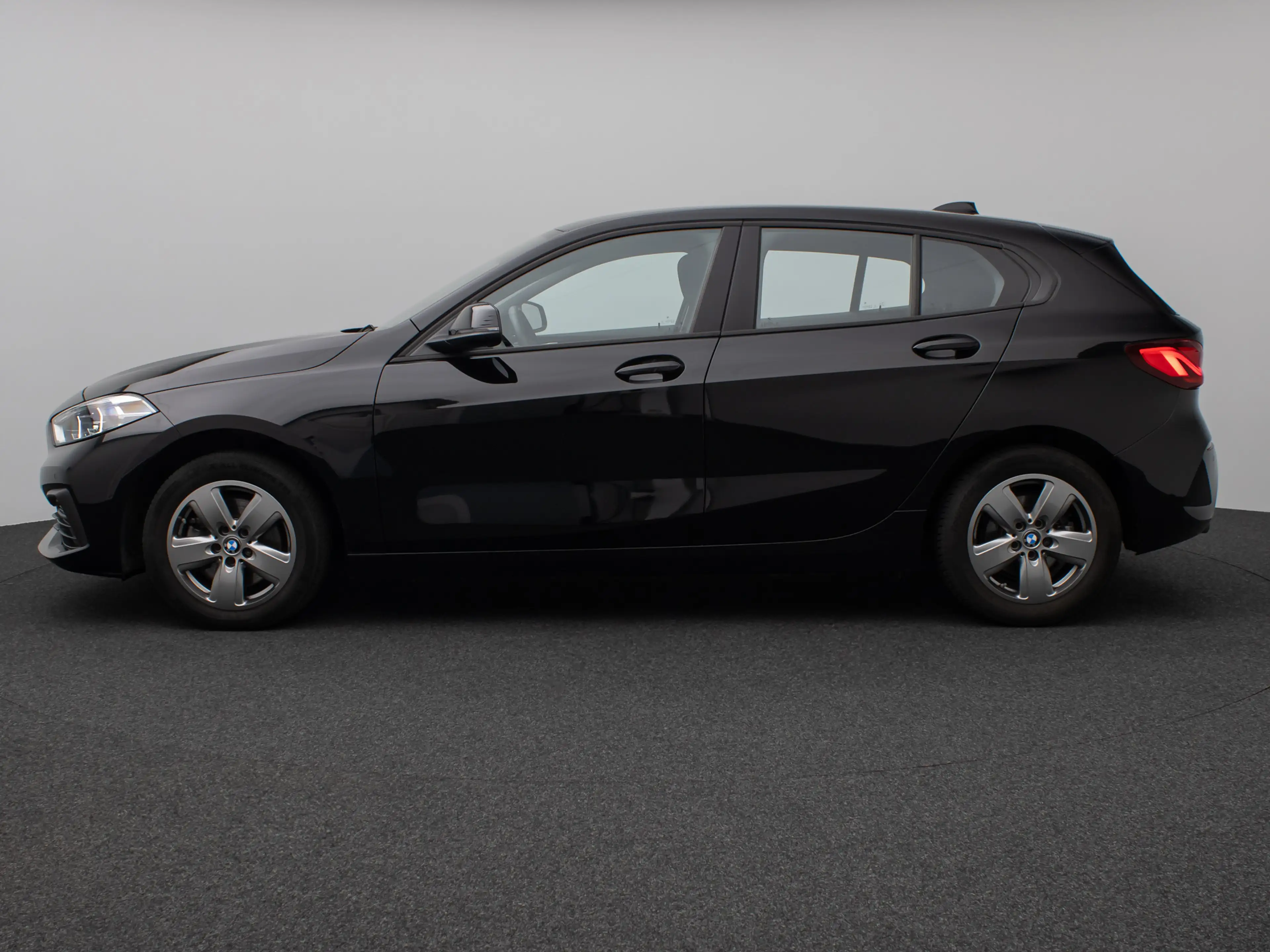BMW 118 DAB CockPitPro Geschwindigkeitsreg PDC LED — photo 11