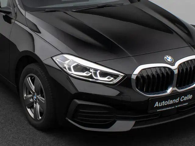 BMW 1 Series view 18