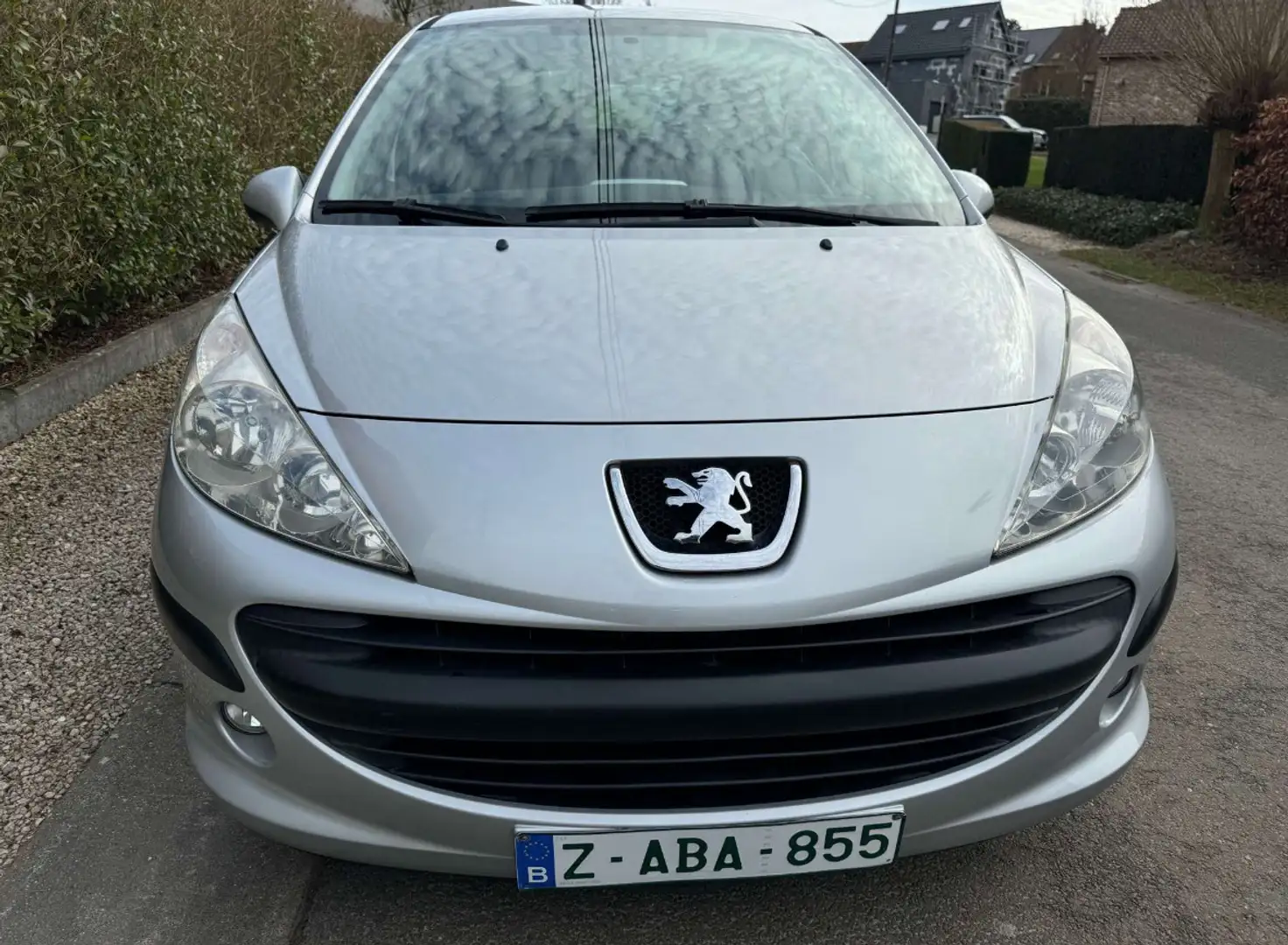 Peugeot 207 1.4 HDi X Line distribution changée - 2