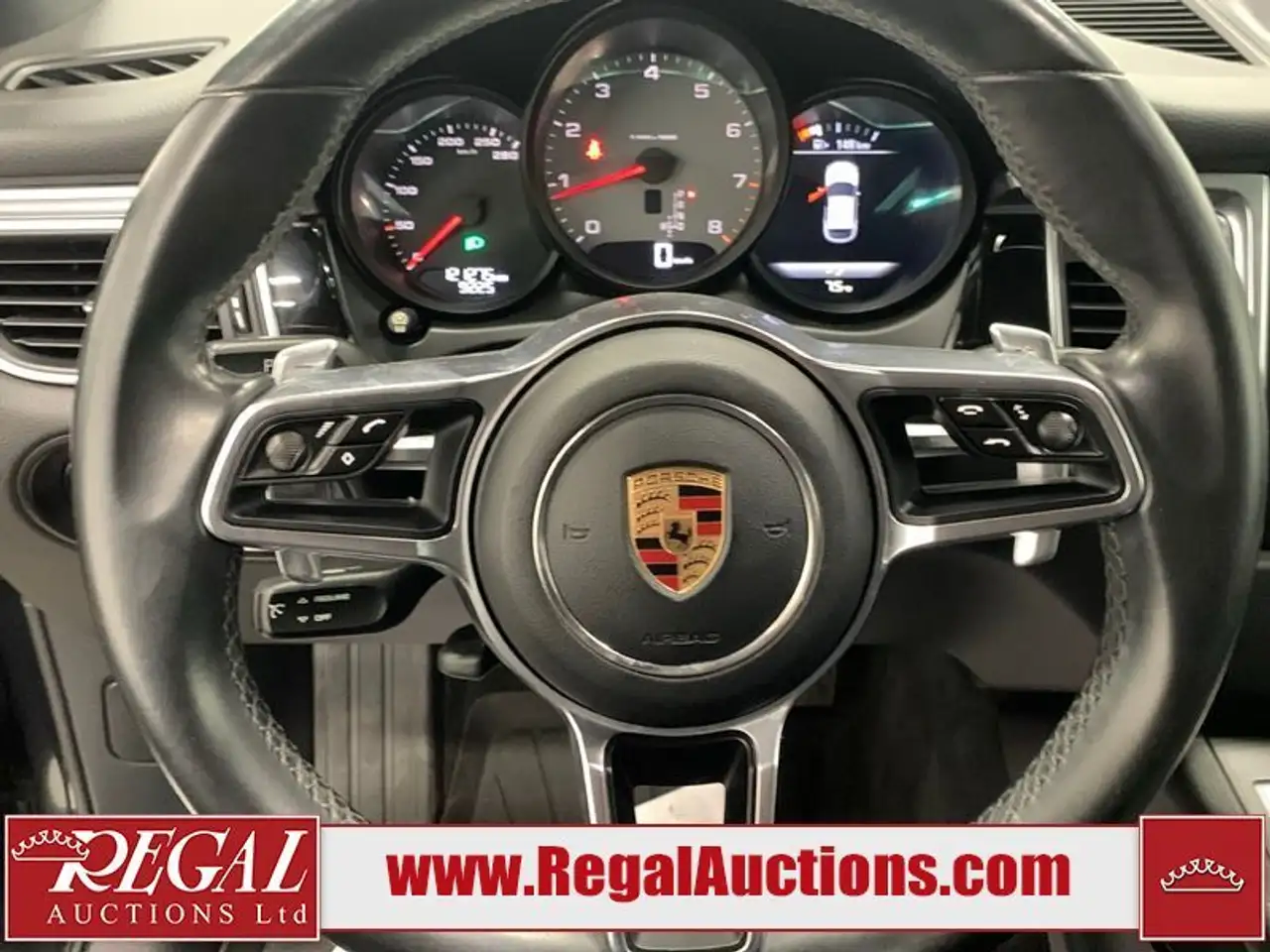 Porsche Macan снимка Porsche Macan