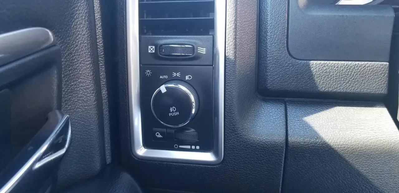 RAM 1500 photo RAM 1500