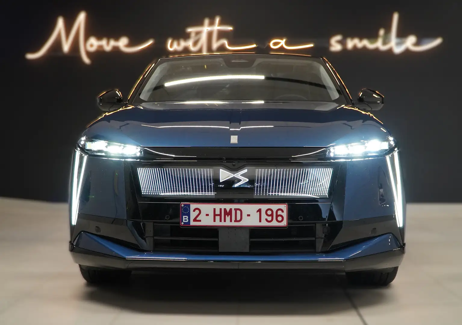 DS Automobiles N°8 DS N°8 FWD LONG RANGE COLLECTION JULES VERNE Blau - 2