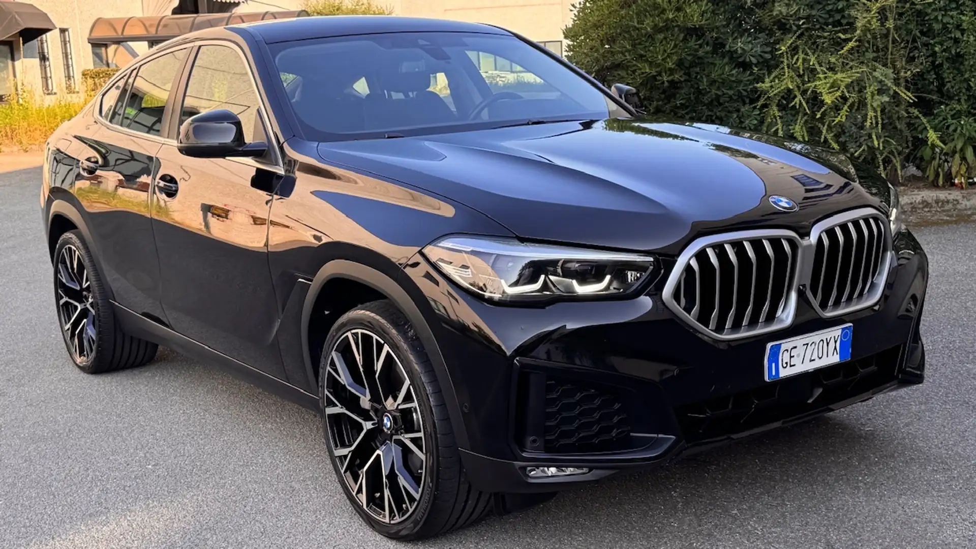 BMW X6 X6 xdrive40d mhev 48V Business auto Zwart - 1
