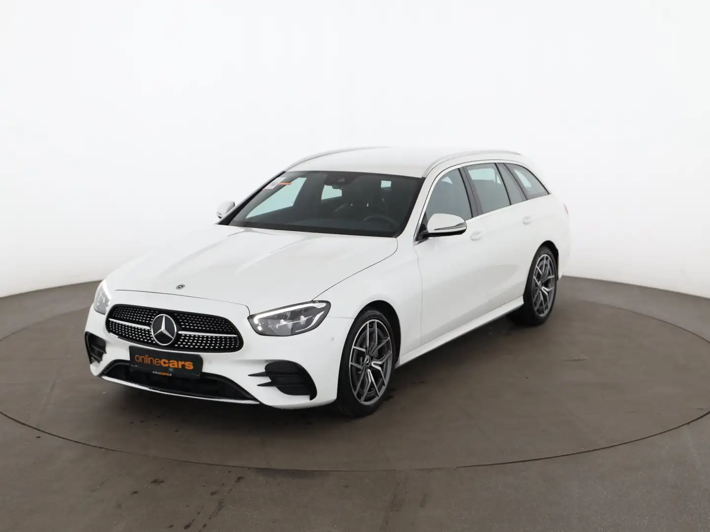 Mercedes-Benz E 200 d AMG-Line Aut LED AHK LEDER NAVI SITZHZG Weiß - 2