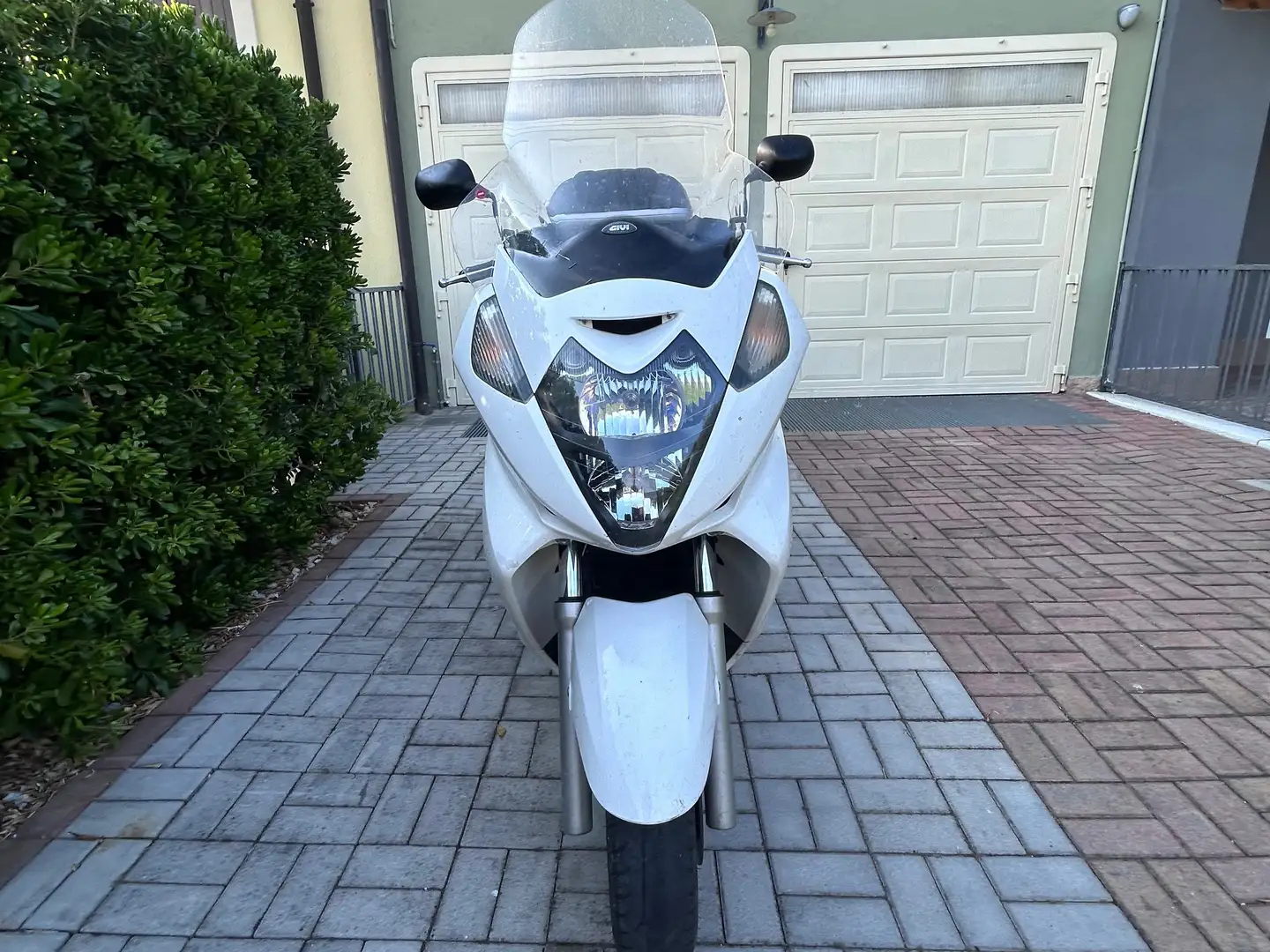 Honda Silver Wing 600 Blanc - 2