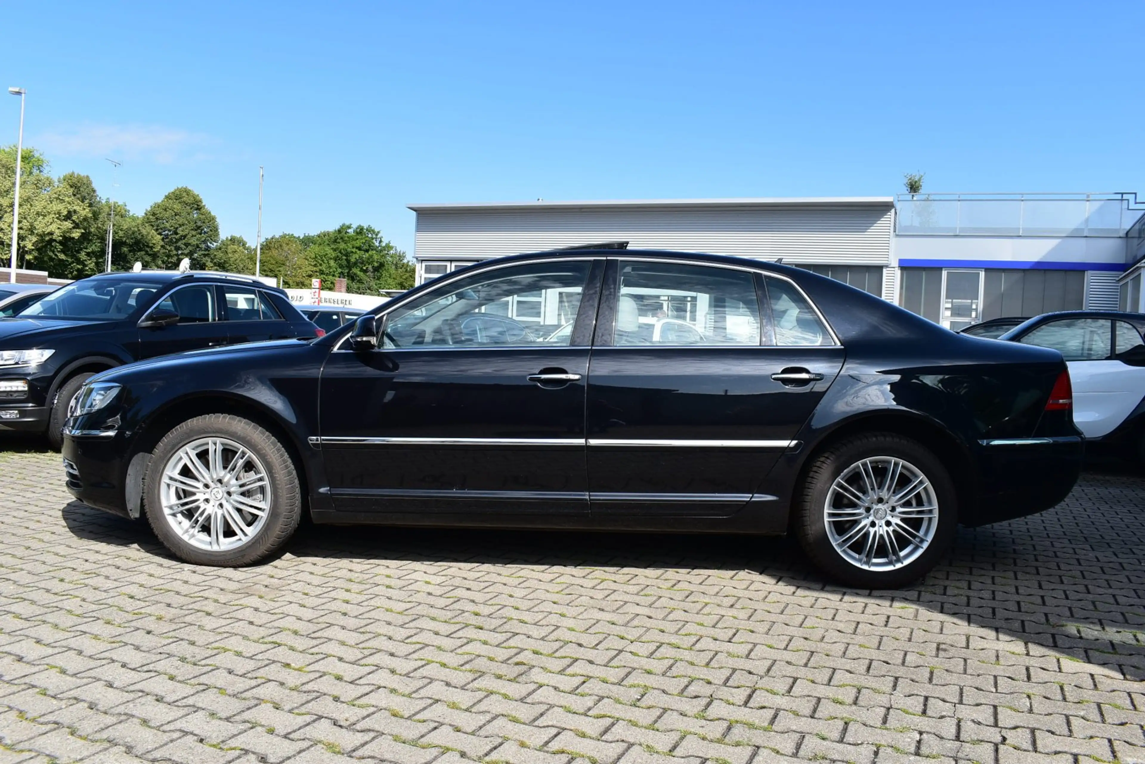 Volkswagen Phaeton V6 TDI Standhzg Alcantara Dynaudio ACC — photo 6