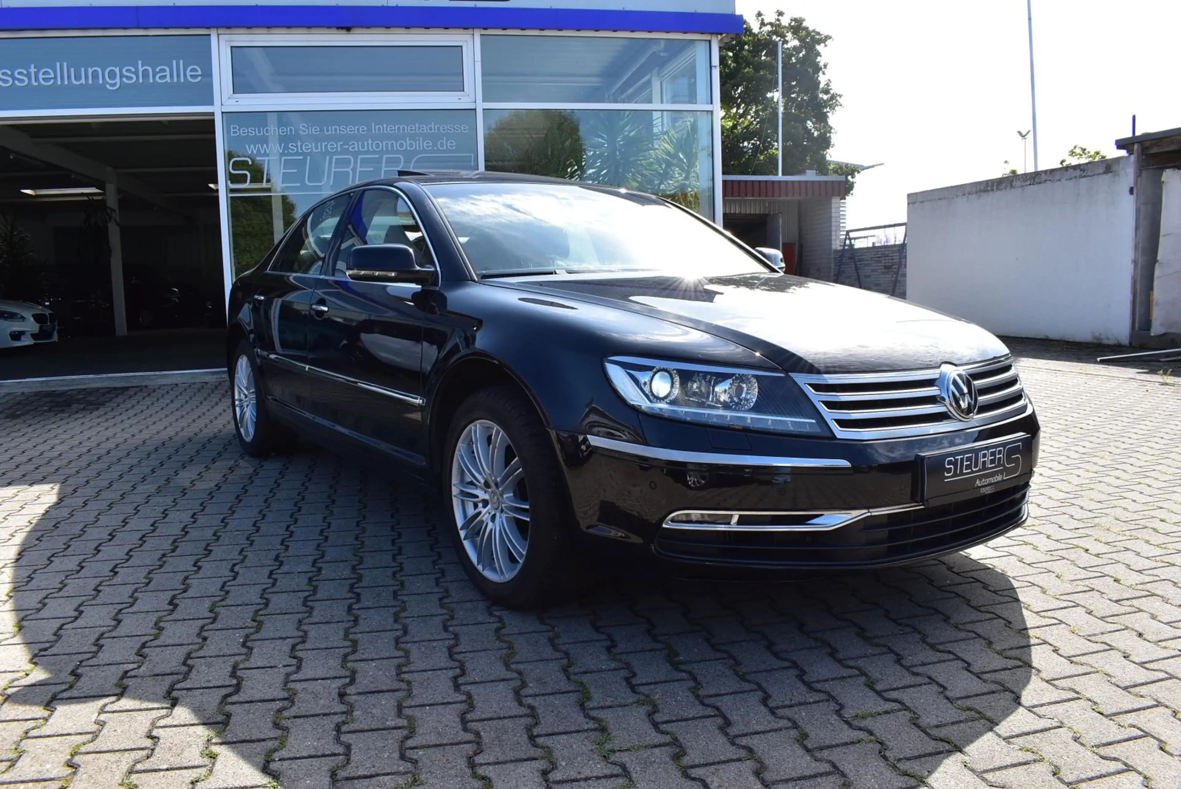 Volkswagen Phaeton V6 TDI Standhzg Alcantara Dynaudio ACC — photo 11