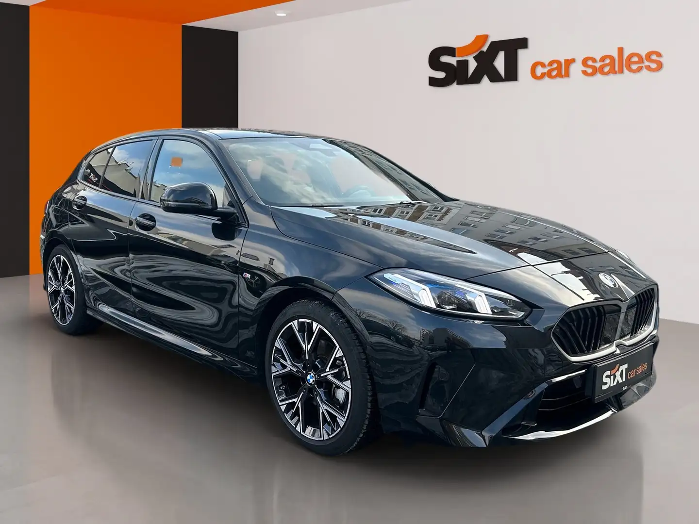 BMW 120 120d Aut. M Sport|Navi|AHK|DrivingAss|SHZ|ACC Schwarz - 1