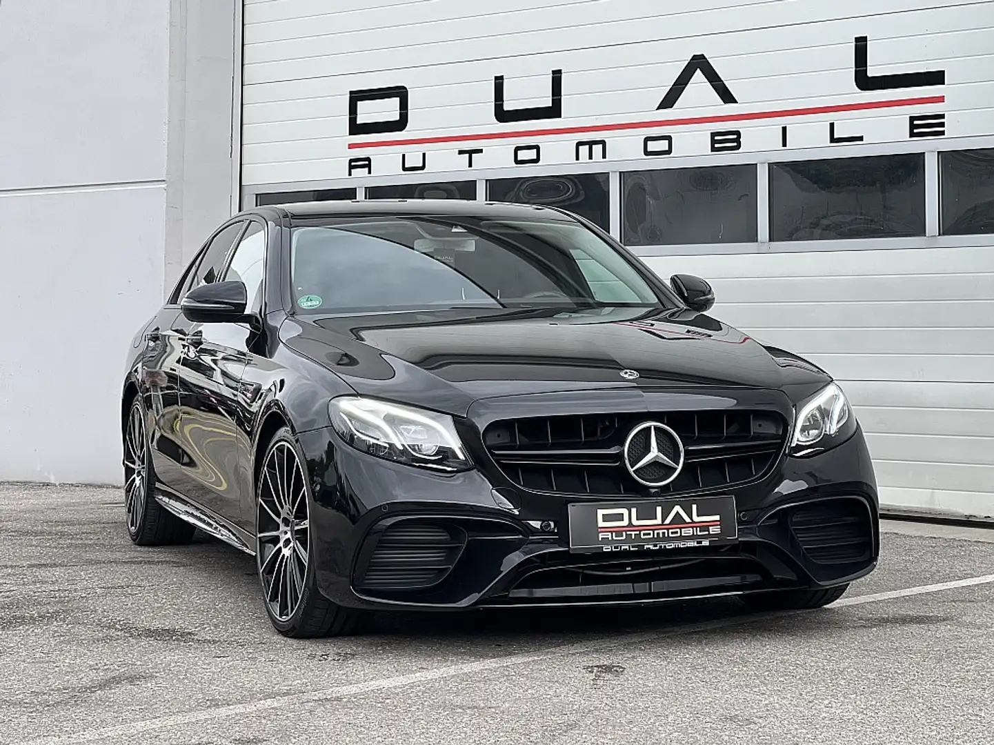 Mercedes-Benz E 220 d Aut. | AMG 63 LOOK | WIDESCREEN | LED Schwarz - 2