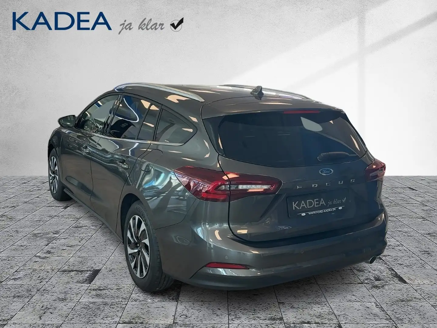 Ford Focus Turnier Titanium Edition NAVI|KAMERA|ACC Grau - 2