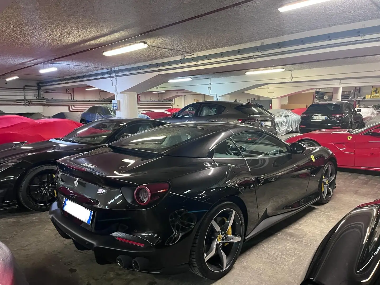Ferrari Portofino Portofino 3.9 M Czarny - 1