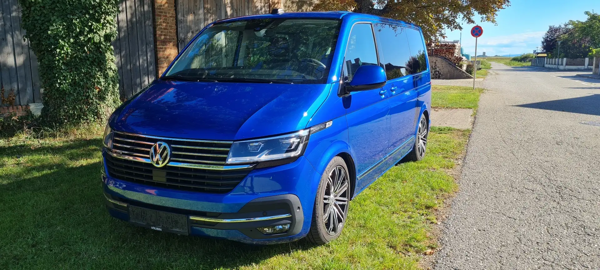 Volkswagen T6.1 Multivan Highline Allrad - 2