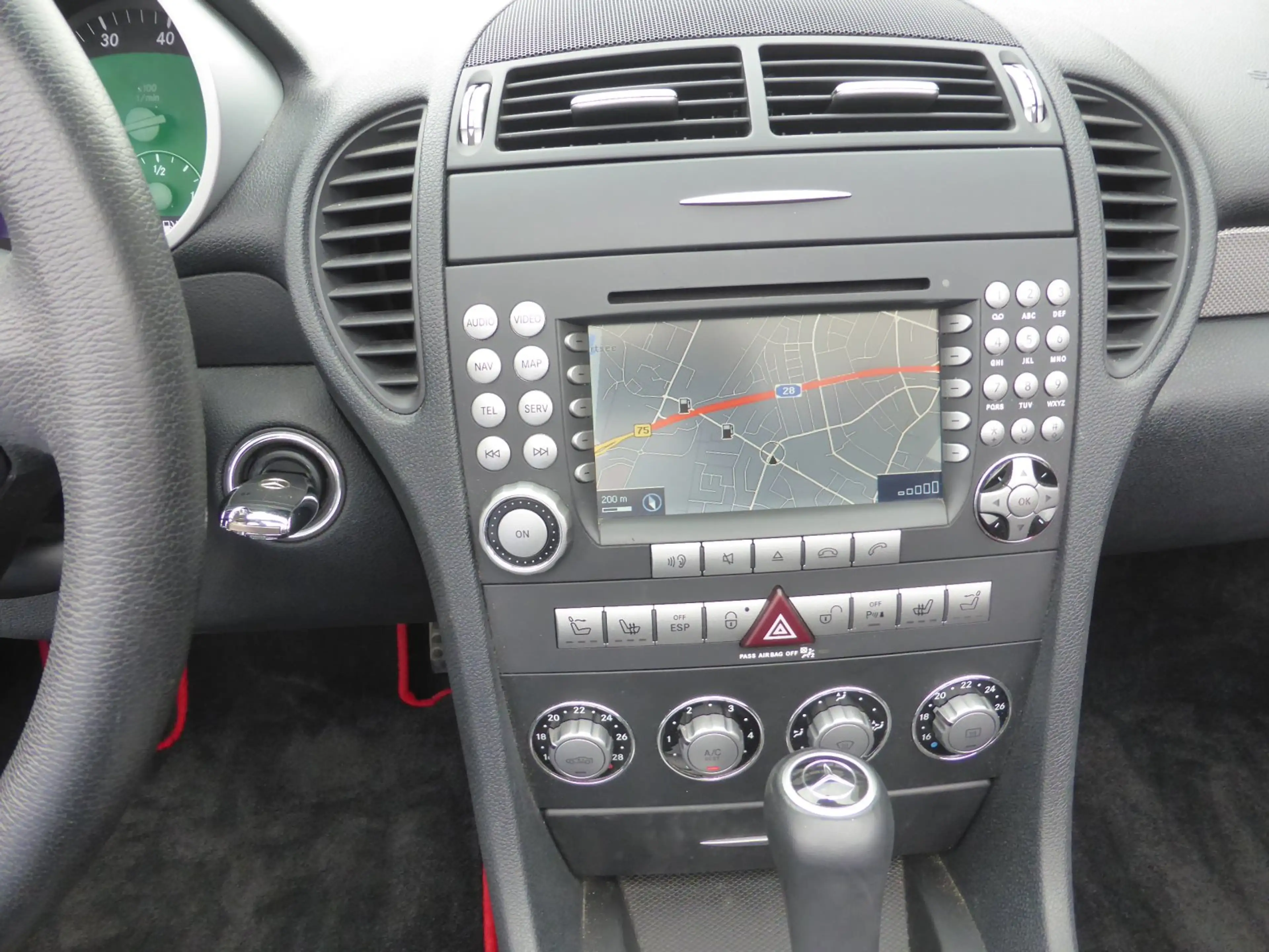 Mercedes-Benz SLK 200 Kompressor Sport Edition COMAND/Airscarf/Sound/PDC — photo 6