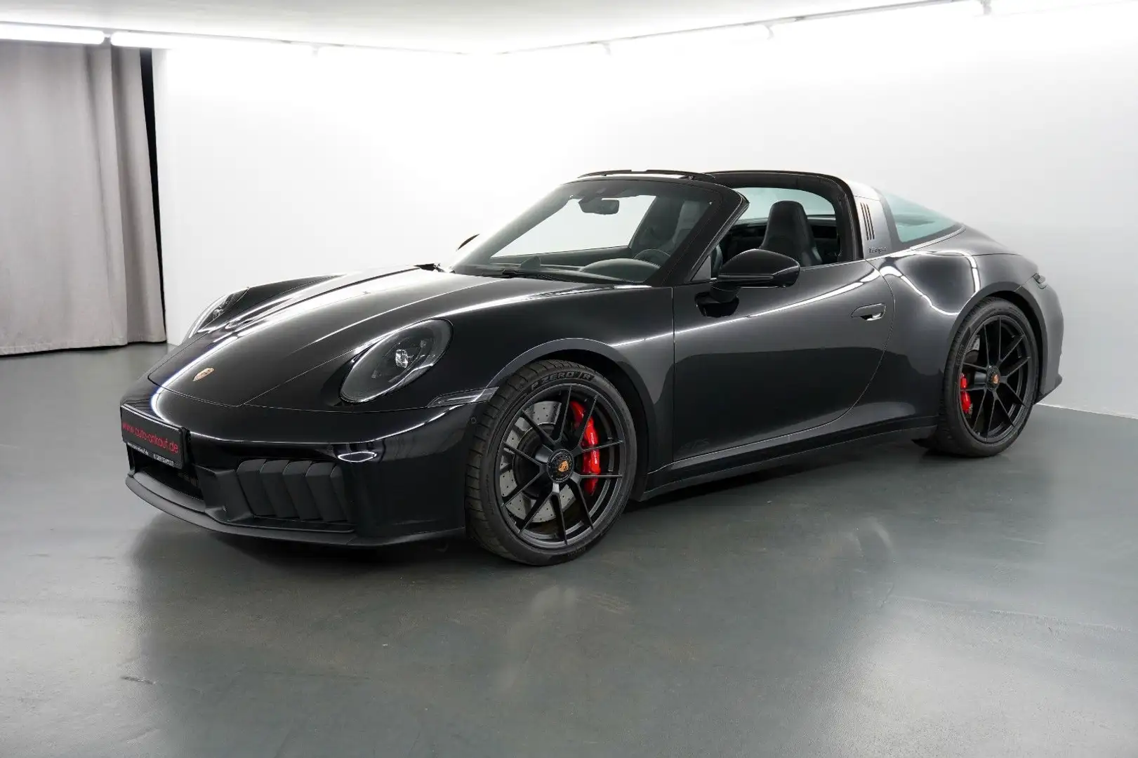 Porsche 992 .2 Targa 4 GTS-Paket Alcantara 360°HA-Lenkung Schwarz - 1
