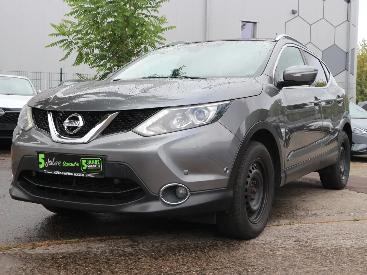 Nissan Qashqai 1.2 DIG-T Tekna 360° Navi LM Panorama Grau - 2