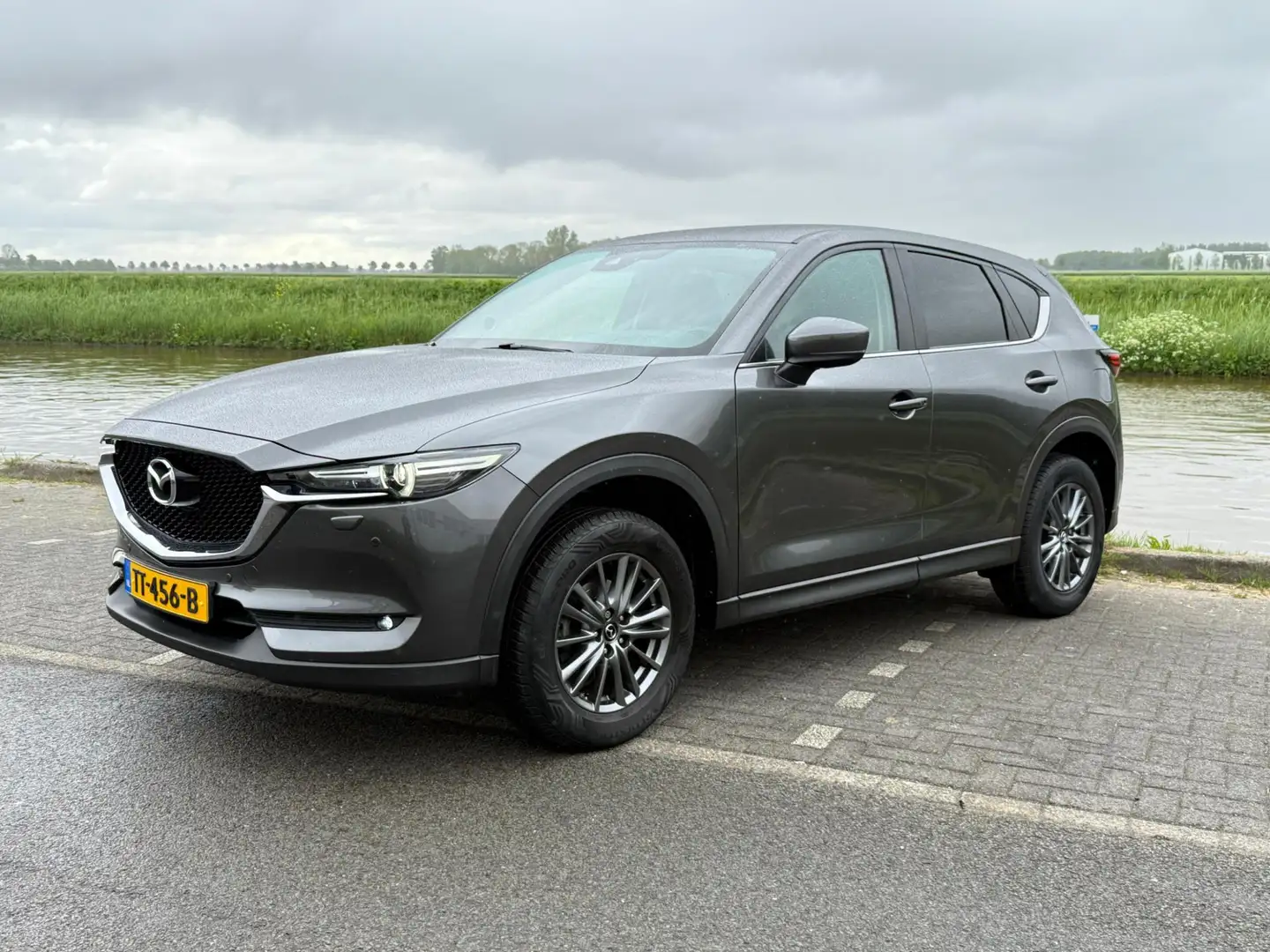 Mazda CX-5 2.0 SkyActiv-G 165 Skylease GT Šedá - 2
