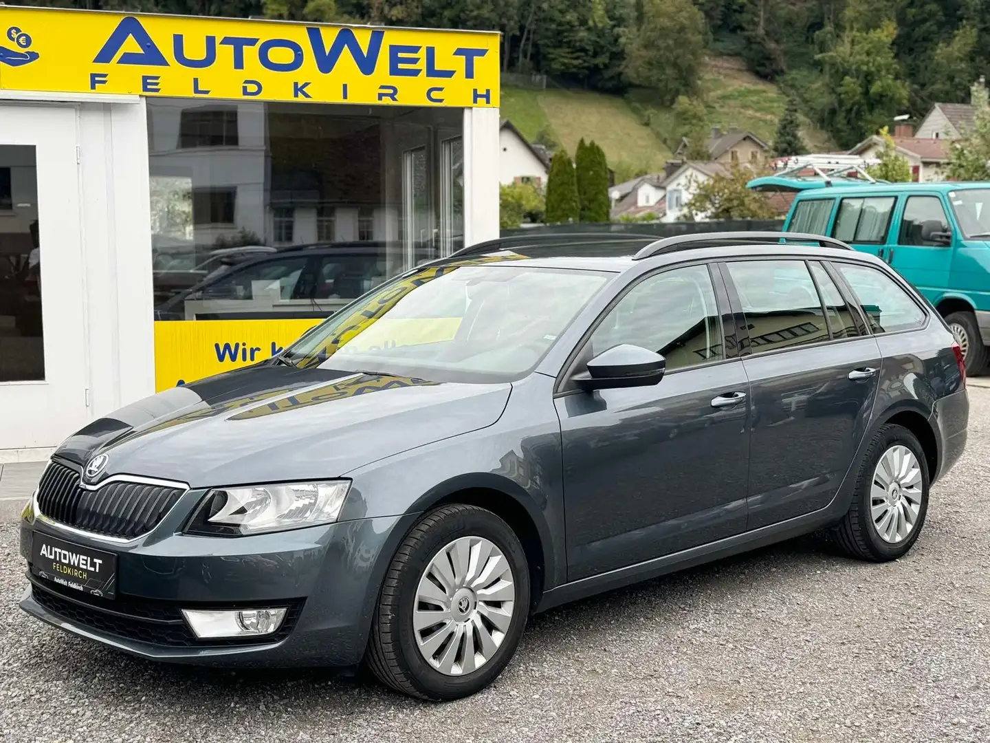 Skoda Octavia Ambition DIESEL *AHK *PARKSENSOR *BLUETOOTH *KLIMA Gris - 1