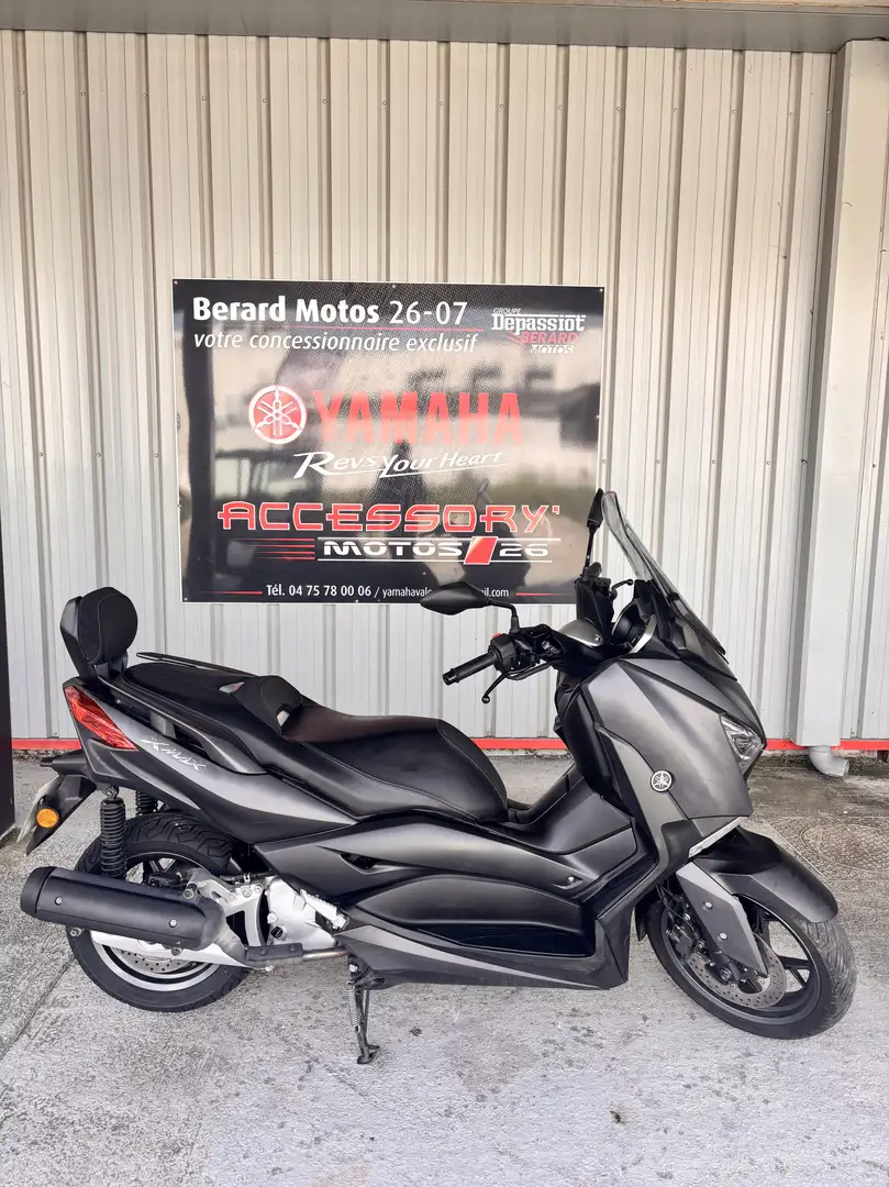 Yamaha X-Max 125 Black - 1