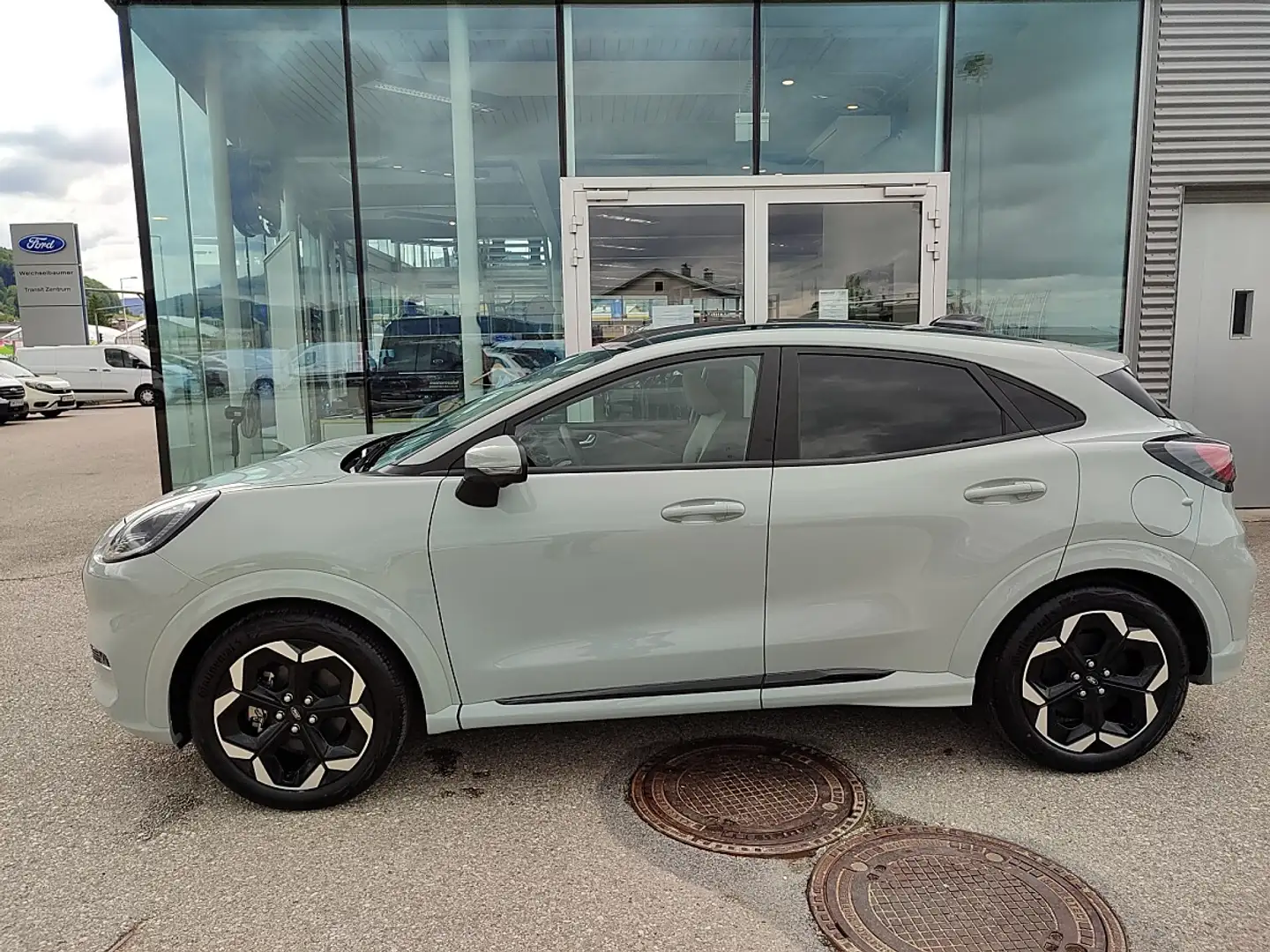 Ford Puma E-Gen 43kWh Premium Grau - 2