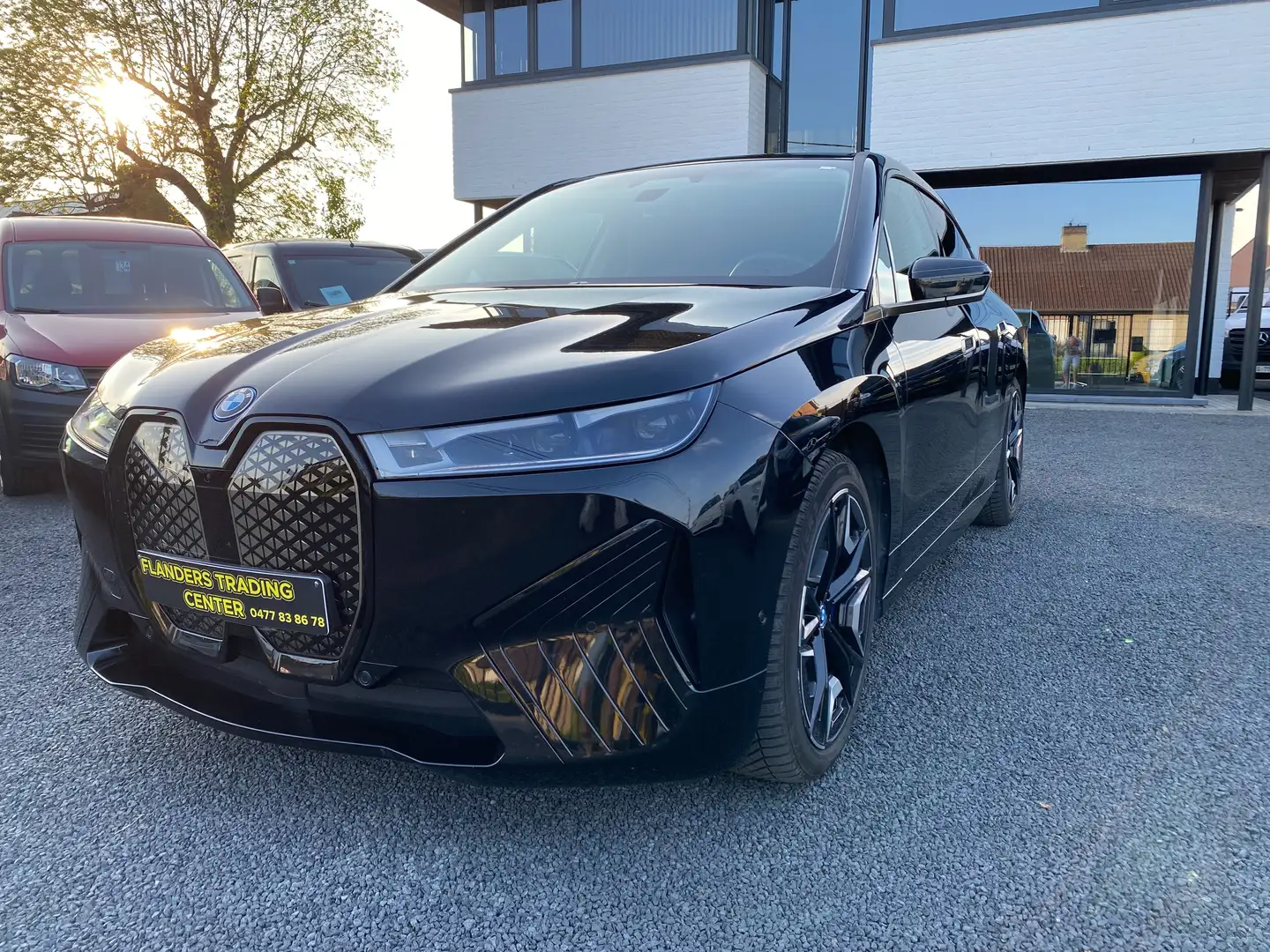 BMW iX 111.5 kWh xDrive50-gold 623km autonomie Zwart - 2