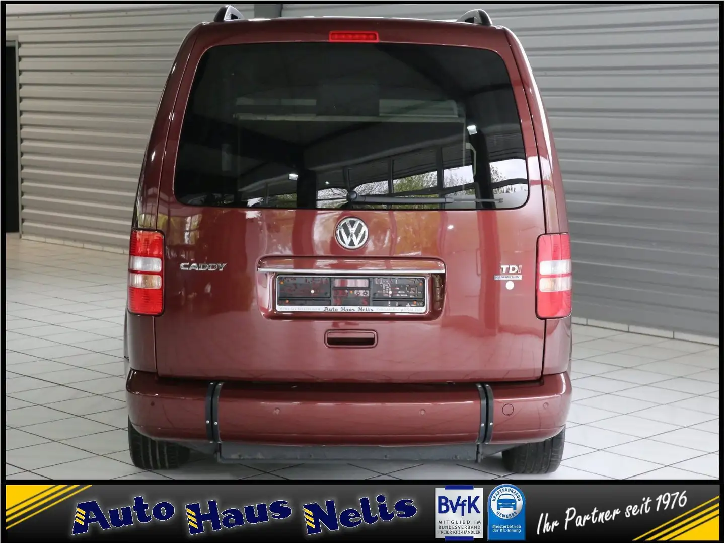 Volkswagen Caddy 1,6 TDI Maxi DSG Comfortline -Rollstuhlger Rouge - 2