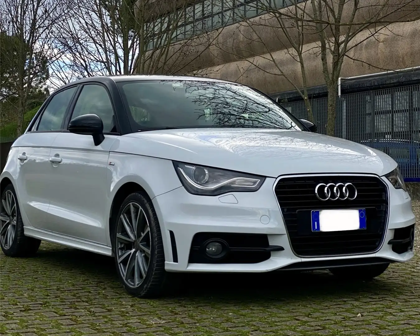 Audi A1 sportback 1.6 TDI S-LINE Bianco - 1