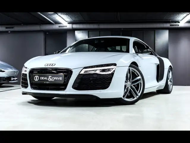 Audi R8 COUPE V8 4.2 FSI QUATTRO S-TRONIC°SUZUKAGRAU°KAM