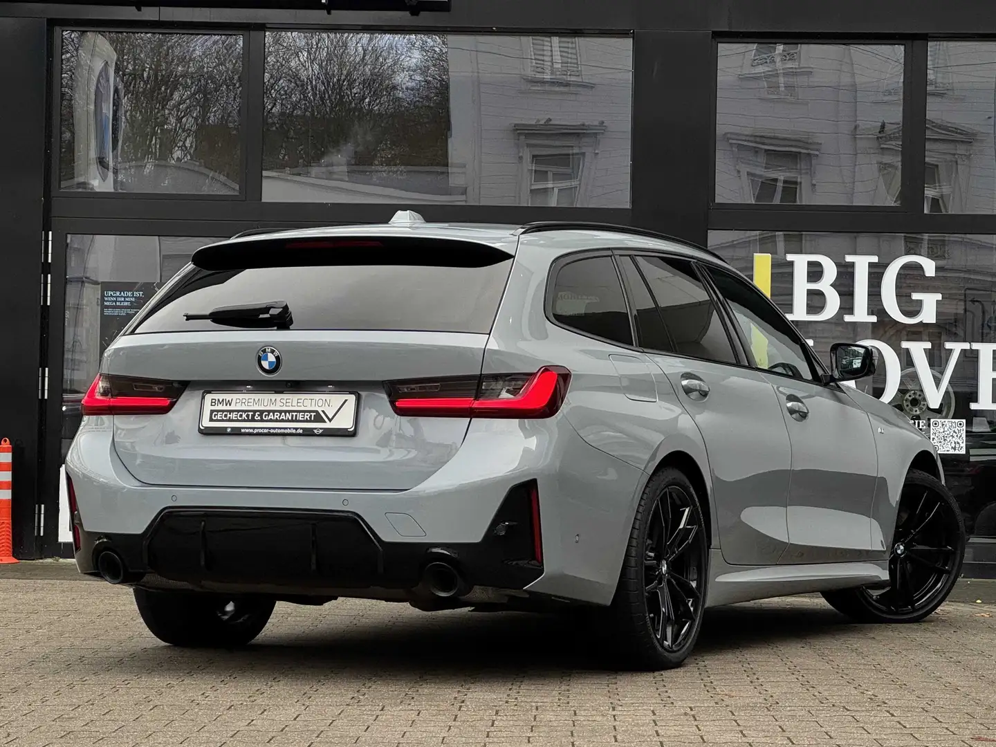 BMW 320 i M Sport Pro AdapLED DA ACC PA HuD H/K 19" Grau - 2