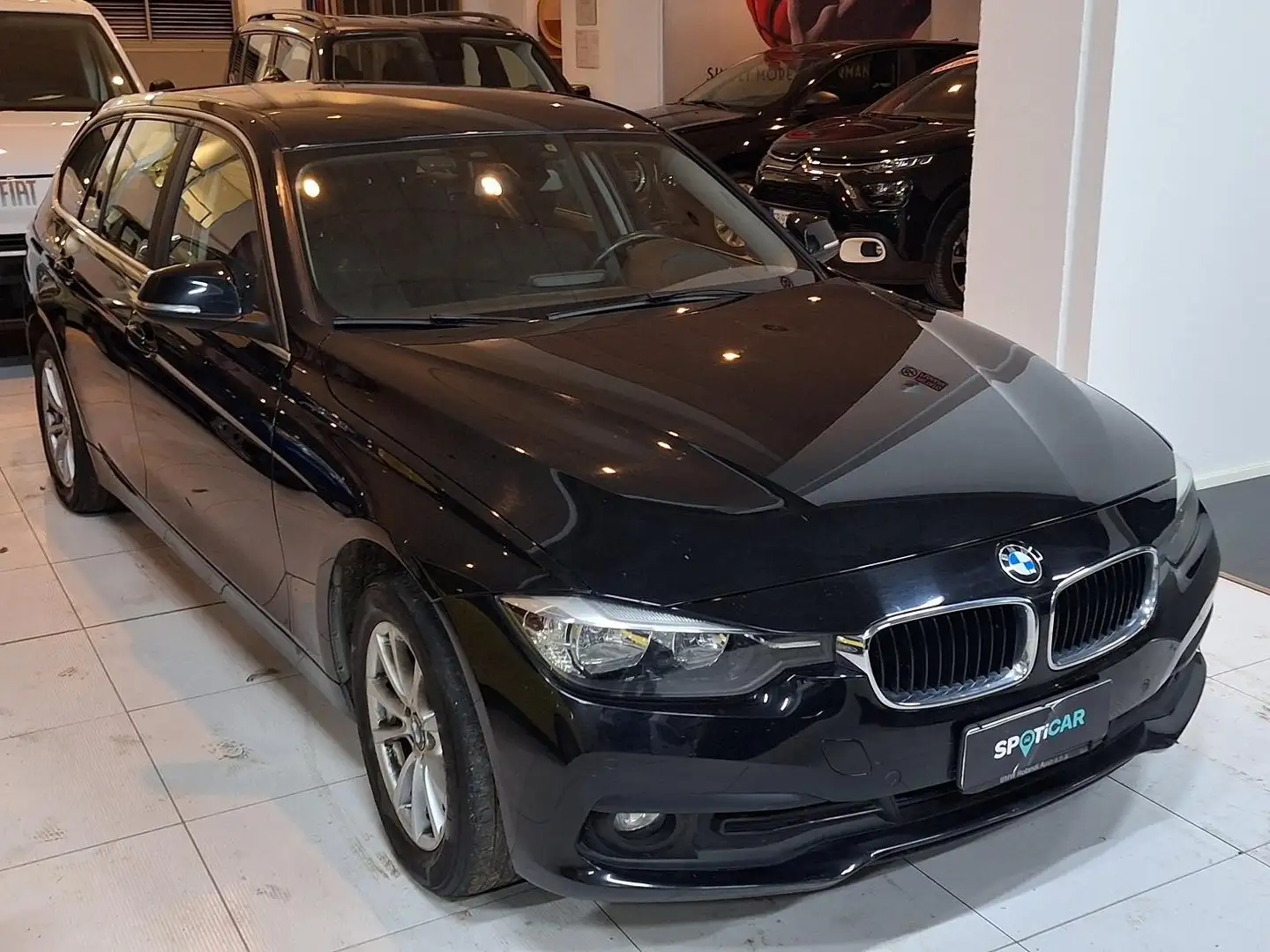 BMW 318 318d Touring xdrive Nero - 2