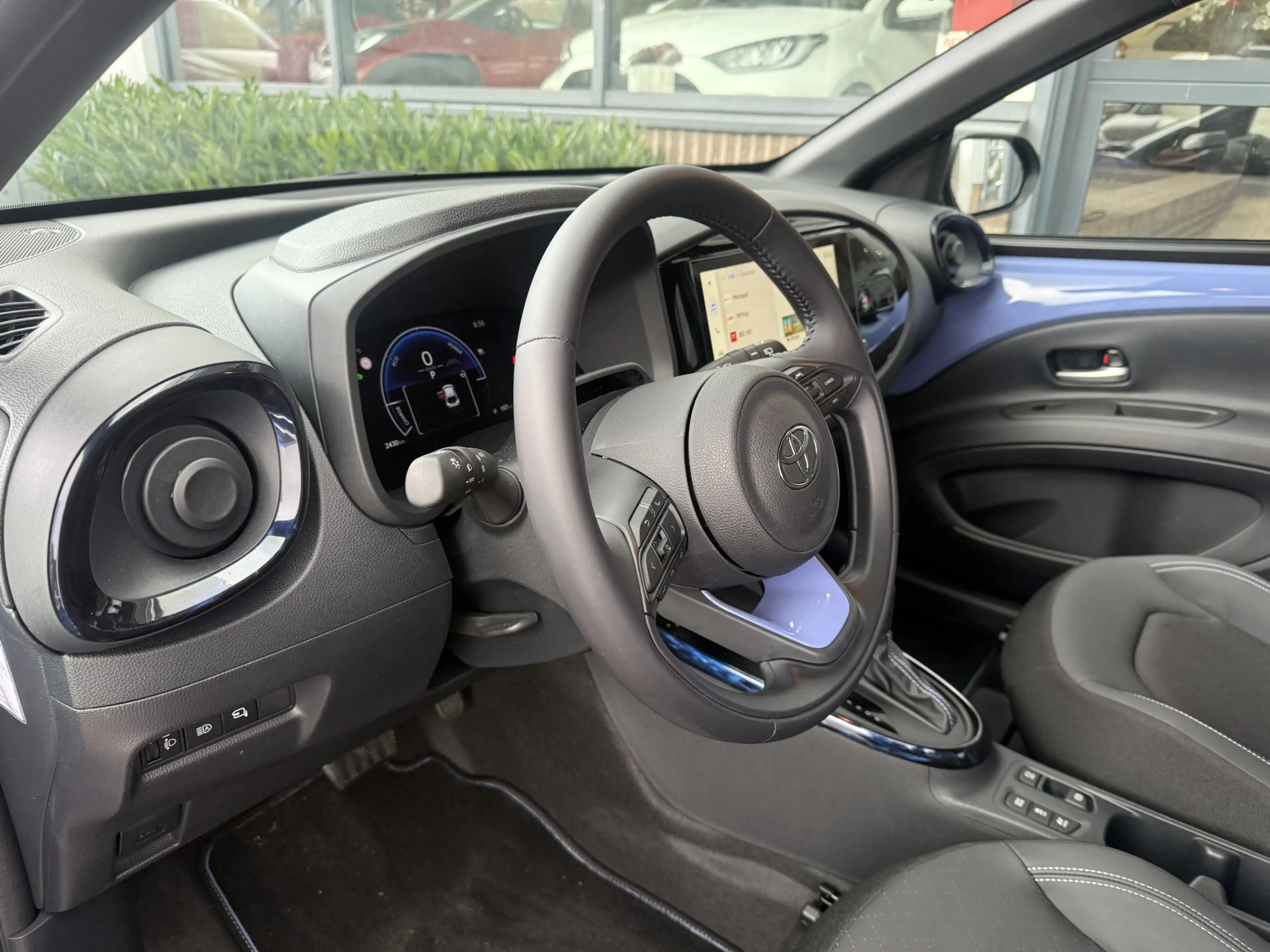 Toyota Aygo X Hybrid 115 envy — photo 10