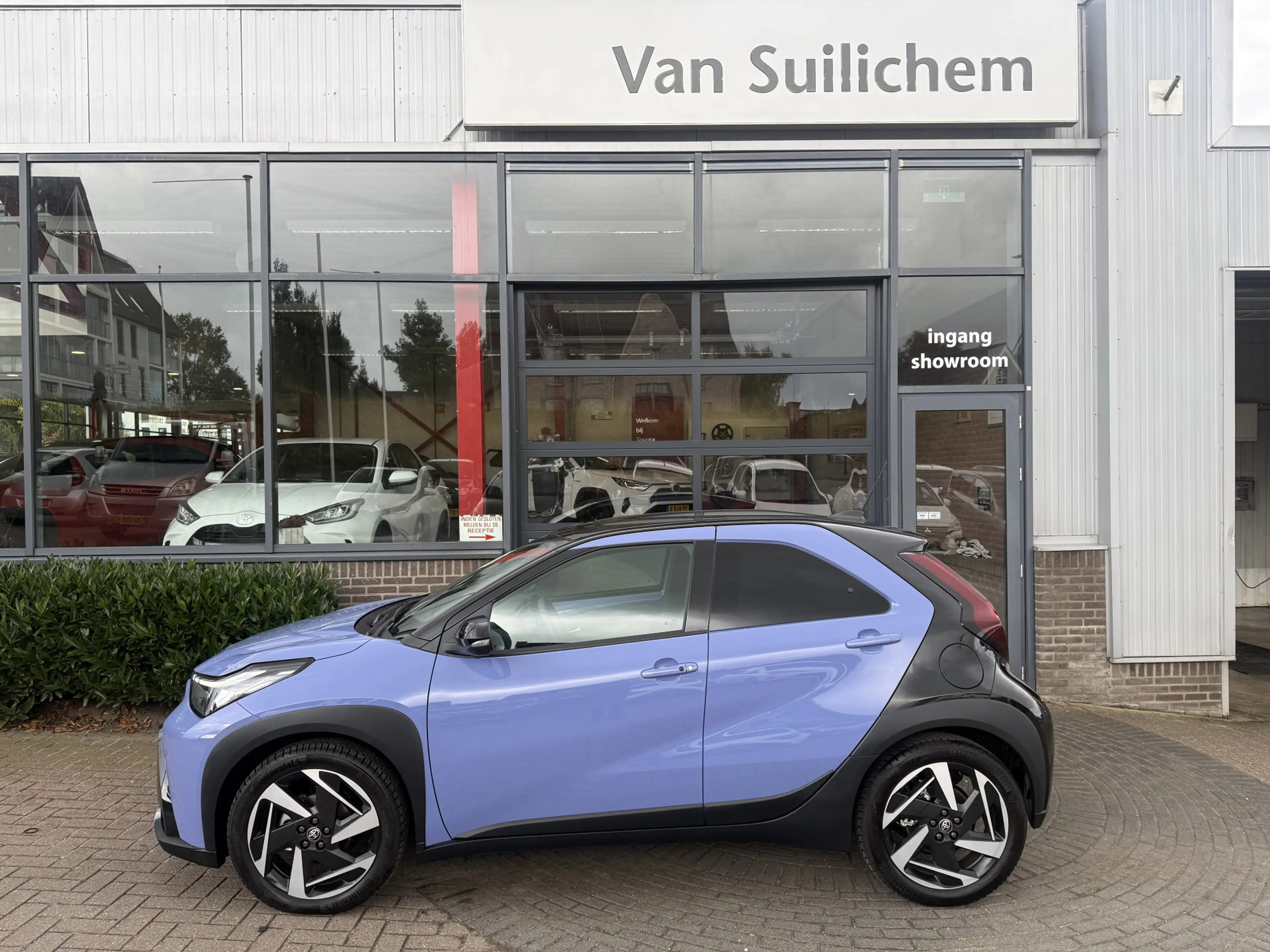 Toyota Aygo X Hybrid 115 envy