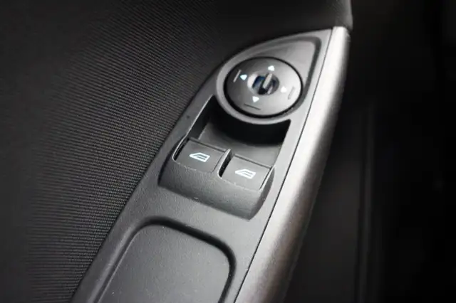 Ford Focus view 21