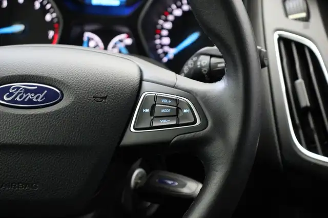 Ford Focus view 16
