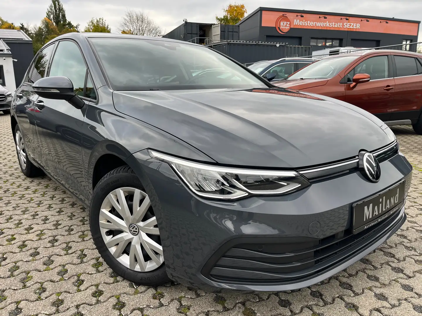 Volkswagen Golf 1,5 Life United Grau - 2