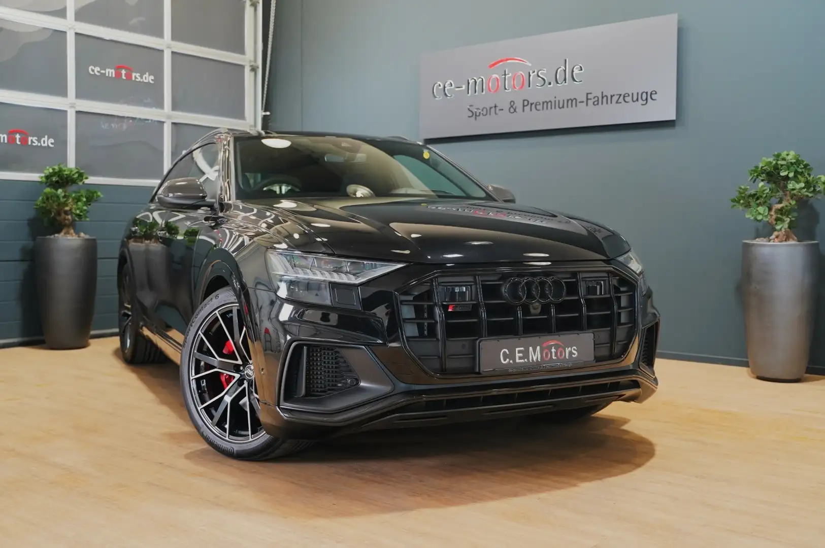 Audi SQ8 SQ8 competition plus Pano*Audi-Garantie 06/2028 Negro - 1