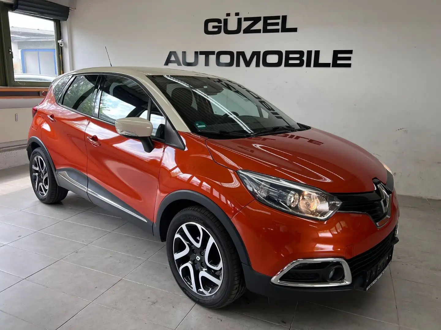 Renault Captur Expression*NAVI*KAM*KLIMA*ALU*LED*TÜV*USB Orange - 1