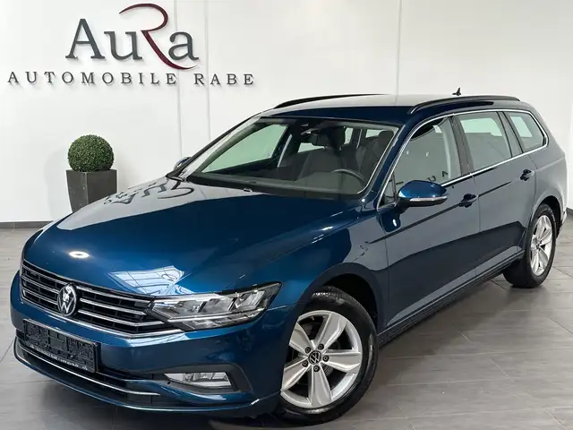 Volkswagen Passat view 2
