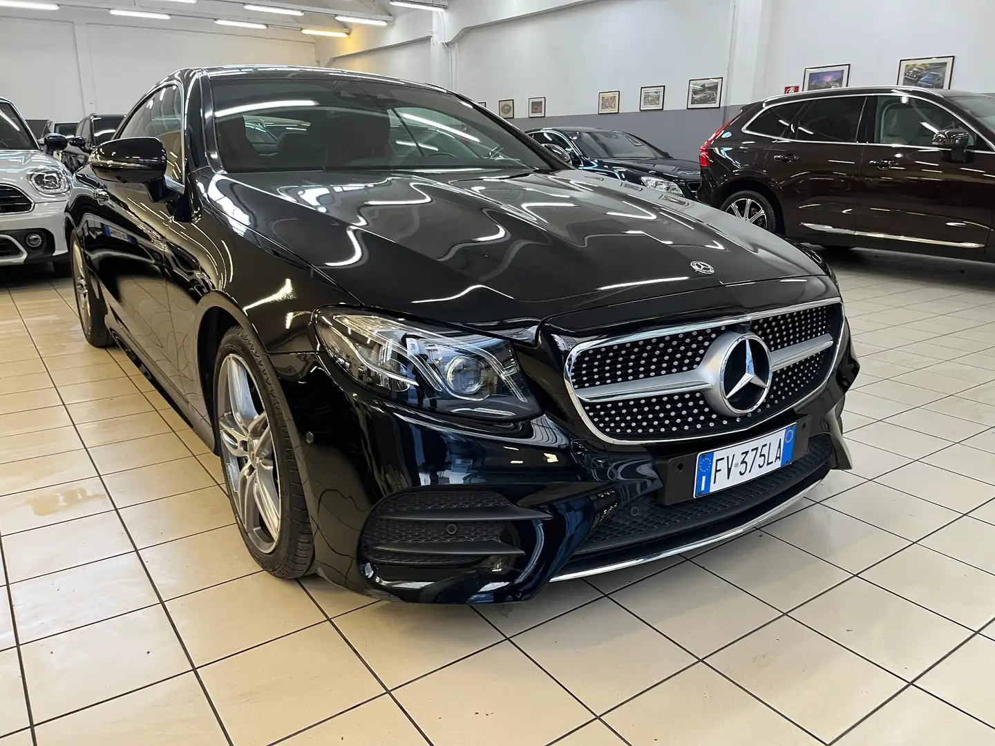 Mercedes-Benz E 220 E Coupe 220 d Premium Plus 4matic auto AMG Zwart - 1